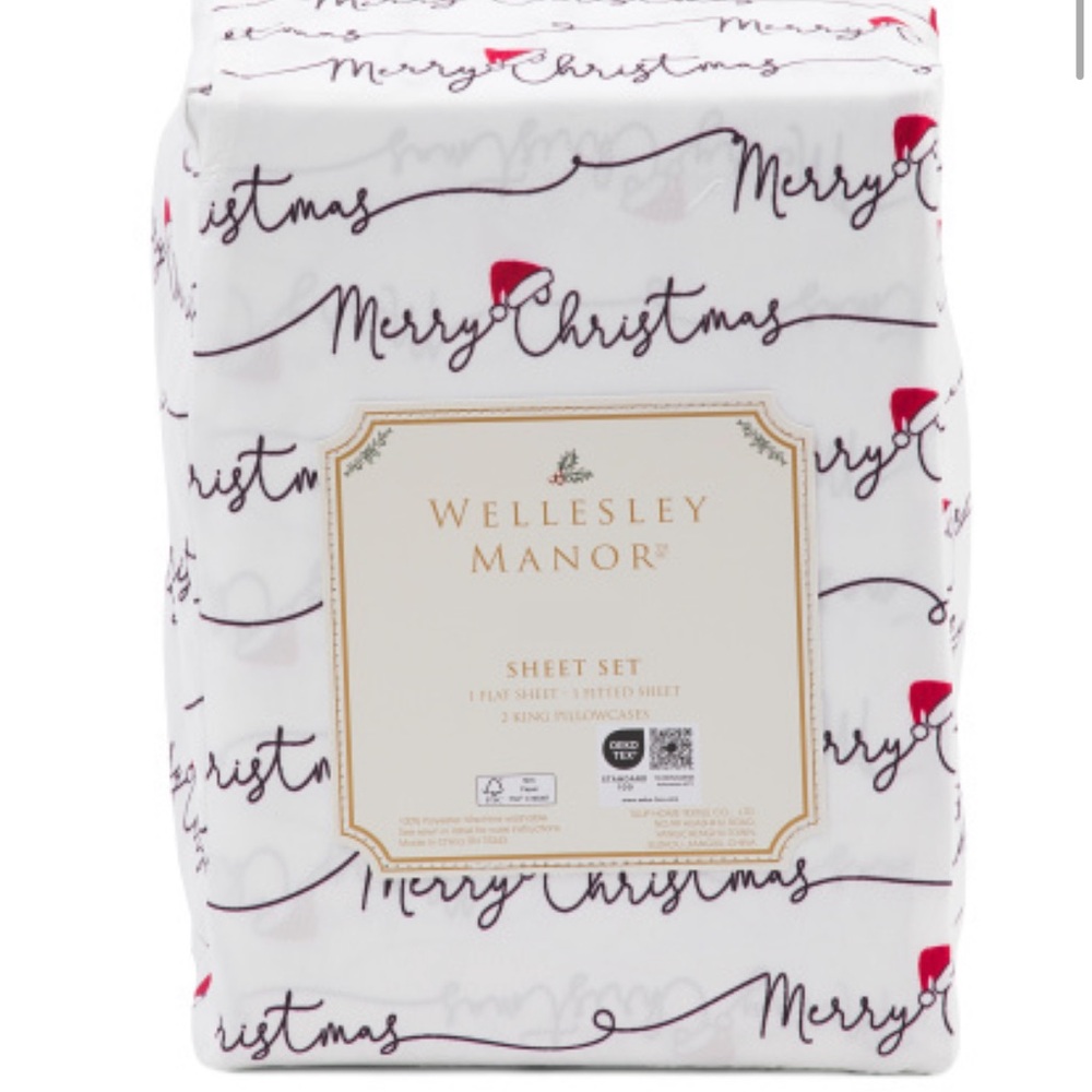 Wellesley Manor Merry Christmas Santa Hat Sheet Set - FULL